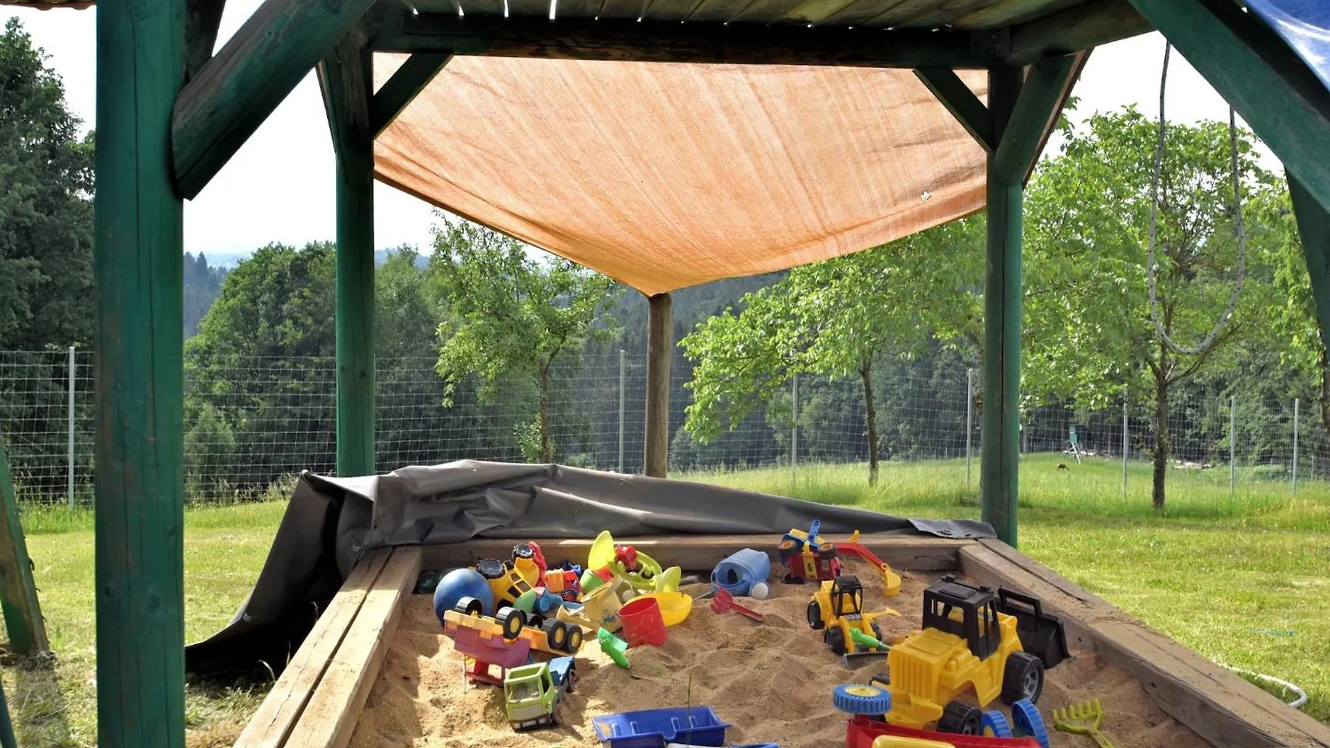 Holiday Home With Panoramic View And Every Convenience Spa 발트키르헨 0*,  독일